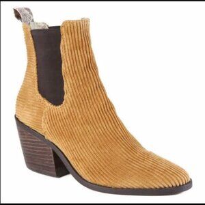 Band of Gypsies Chelsea Shadow Boots Booties corduroy gold tan camel 6.5